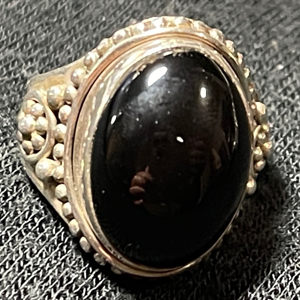 Large vintage black onyx and sterling silver ring size 8